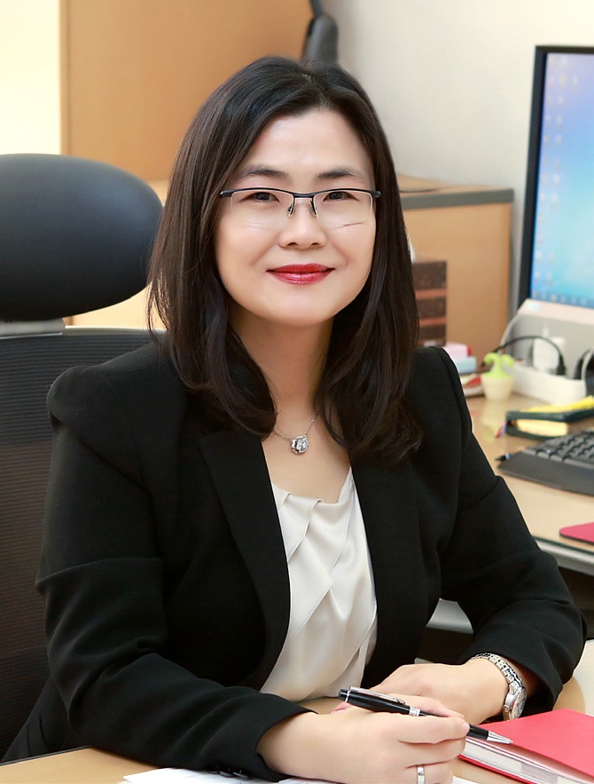 Prof. Yoonjin Lee