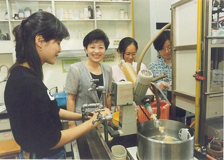 1992년 유기화학 실험실 (한소엽 교수)
