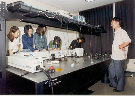 1993년 물리화학 실험실 (이민영 교수)