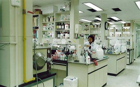 2001년 대학원 생화학 실험실 (전길자 교수)